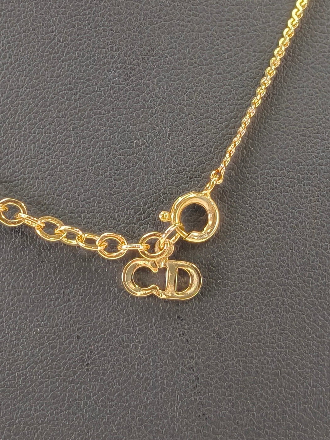 Christian Dior CD Logo Necklace Gold Control Number: 11098