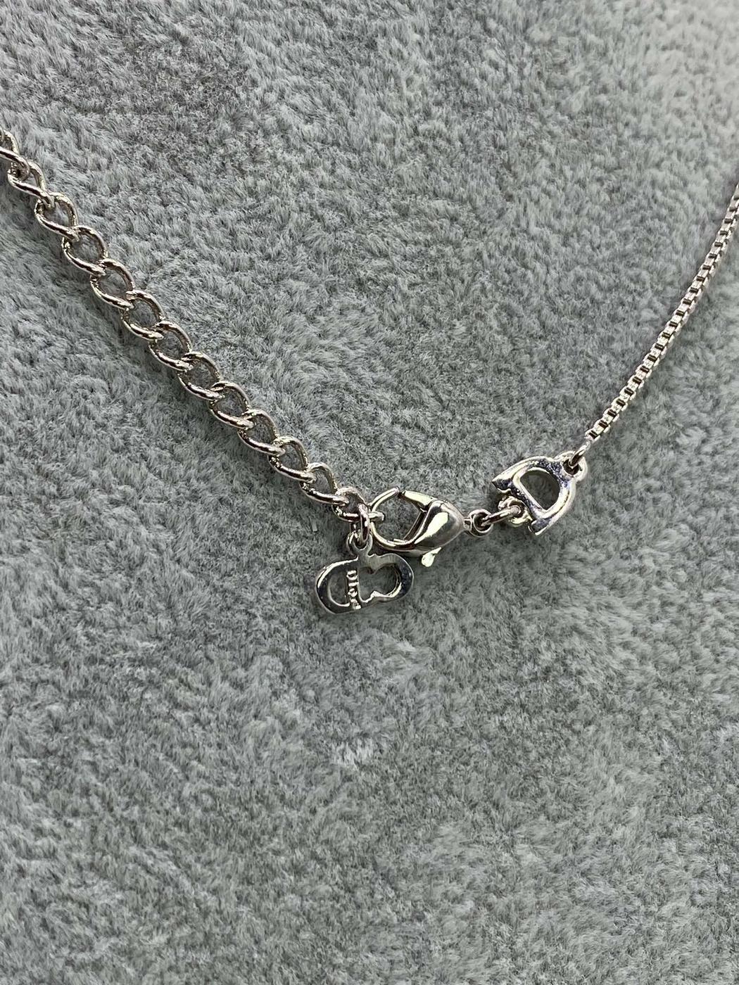 Christian Dior クリスチャンディオール オーバルプレートネックレス ロゴ アクセサリー メッキ シルバー 管理番号：8109