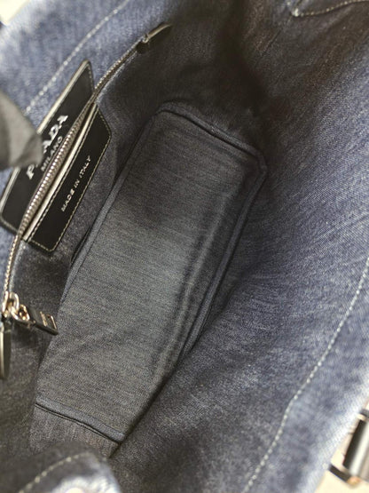 Prada 牛仔布 Logo 手提包丝网印刷蓝色 x Nero 参考编号：10269