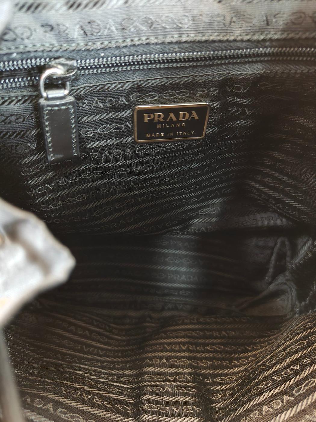 プラダ PRADA テスート リュック デイパック トライアングルロゴ ナイロン 巾着 黒 ブラック 管理番号：10305