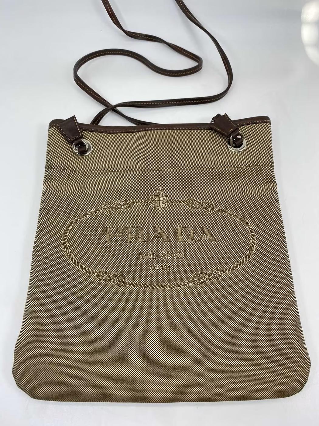 PRADA プラダ ロゴジャガード　ショルダーバッグ  管理番号：7026★