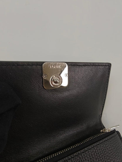 LOEWE ロエベ アナグラム バーティカル トリフォルド ウォレット 三つ折り 財布 ブラック 管理番号：10339