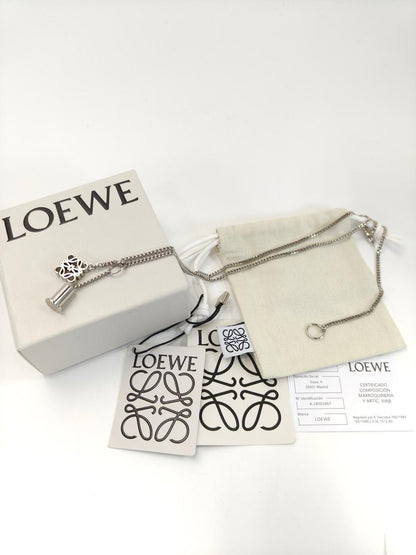 LOEWE 罗意威 Anagram 字母项链 银色 款号：11179
