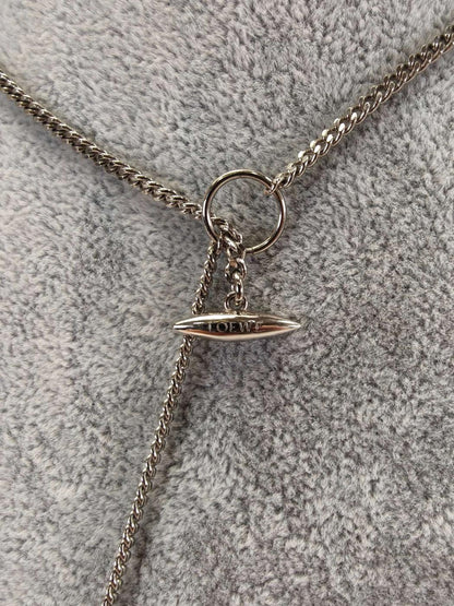 LOEWE 罗意威 Anagram 字母项链 银色 款号：11179
