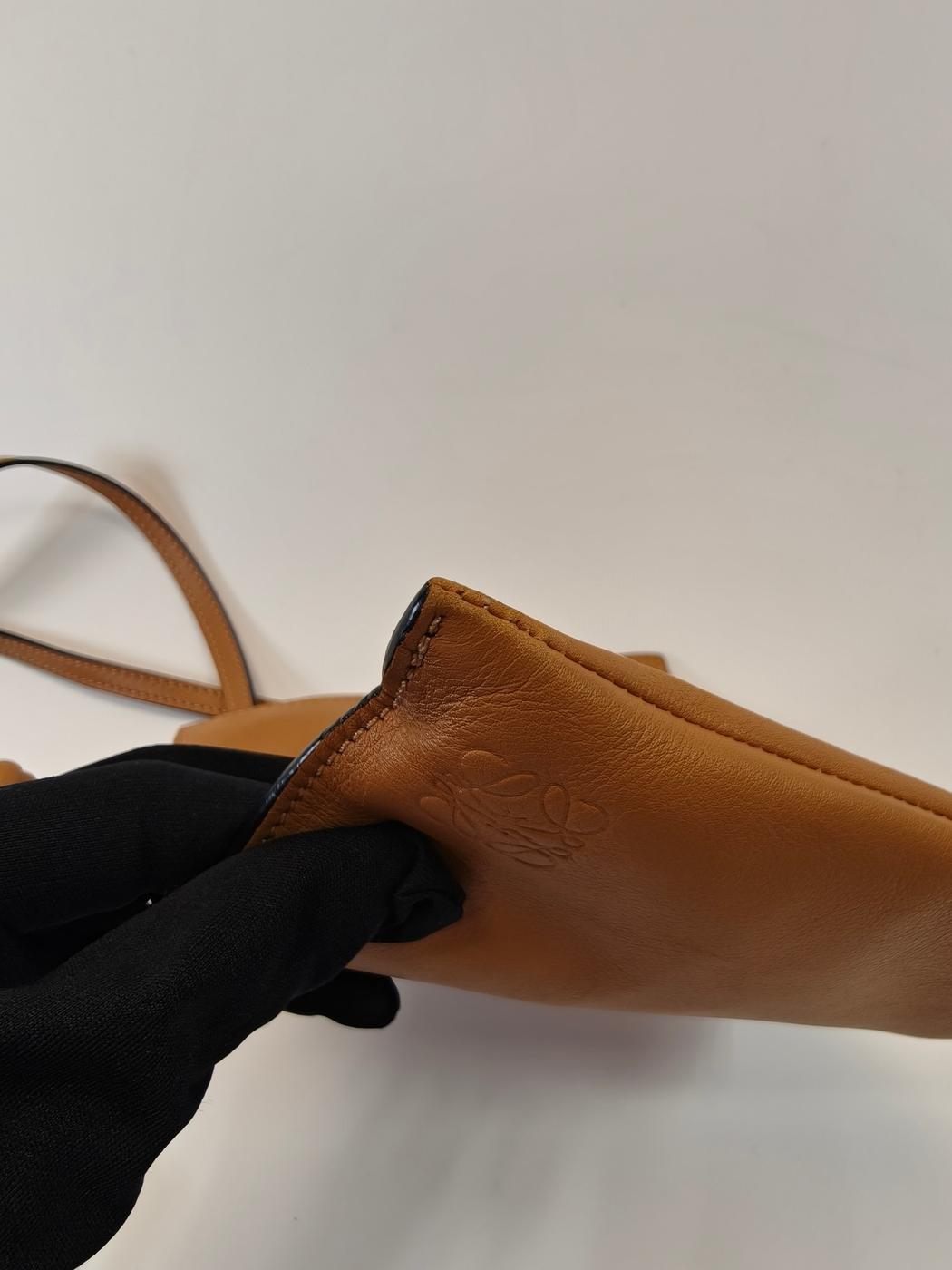 ロエベ LOEWE フラメンコポケット ショルダーバッグ レザー キャメル 管理番号：9828