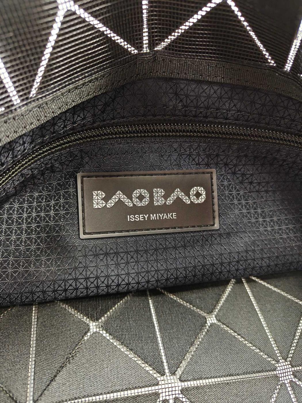 BAOBAO ISSEY MIYAKE バオバオ トートバッグ シルバー 管理番号：11527