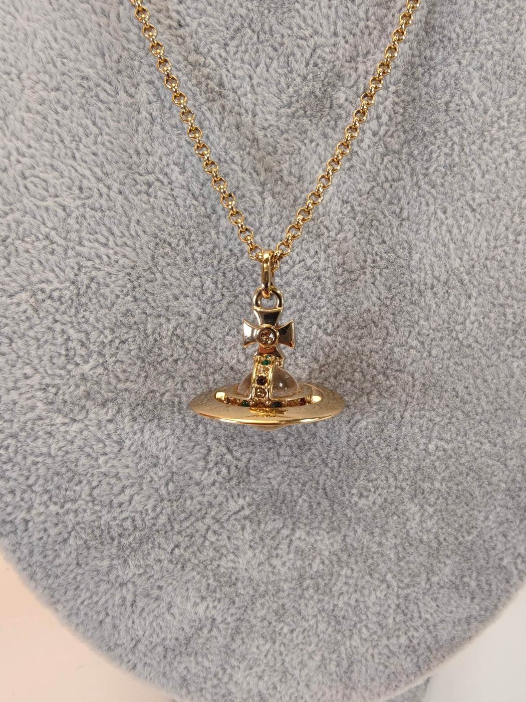 Vivienne Westwood ヴィヴィアン プチオーブ ネックレス ラインストーン ゴールド 管理番号：10462