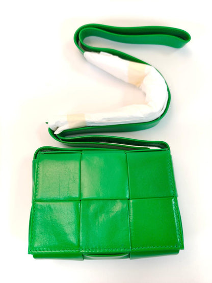 BOTTEGA VENETA 宝缇嘉 大型编织格纹 CANDY CASSETTE 单肩包 绿色 管理编号：10744