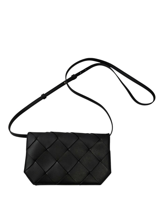 BOTTEGA VENETA 卡带系列 Maxi Intrecciato 编织单肩包 黑色 管理编号：11848