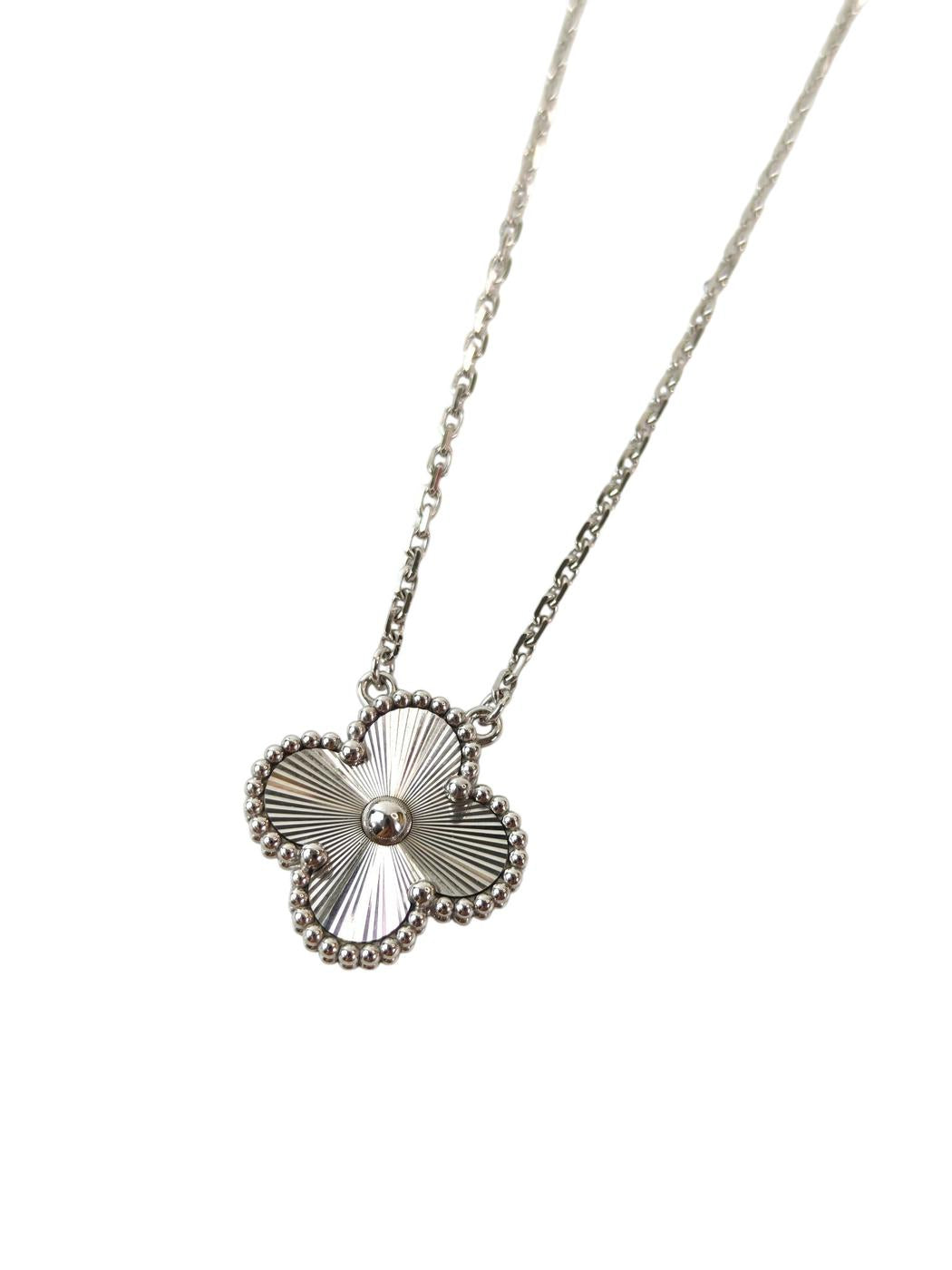Van Cleef & Arpels Alhambra 玑镂 K18WG 42㎝ 项链 银 管理编号：11874