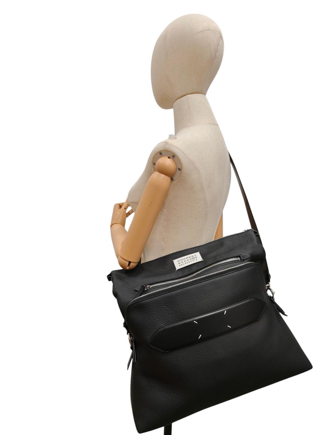 Maison Margiela 5AC Deerskin Shoulder Bag SB1WG0003P476 Black, Control Number: 11855